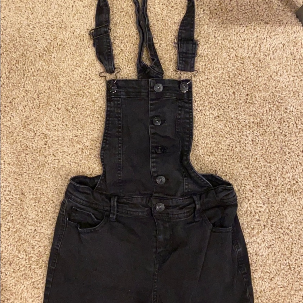BLACK OVERALLS